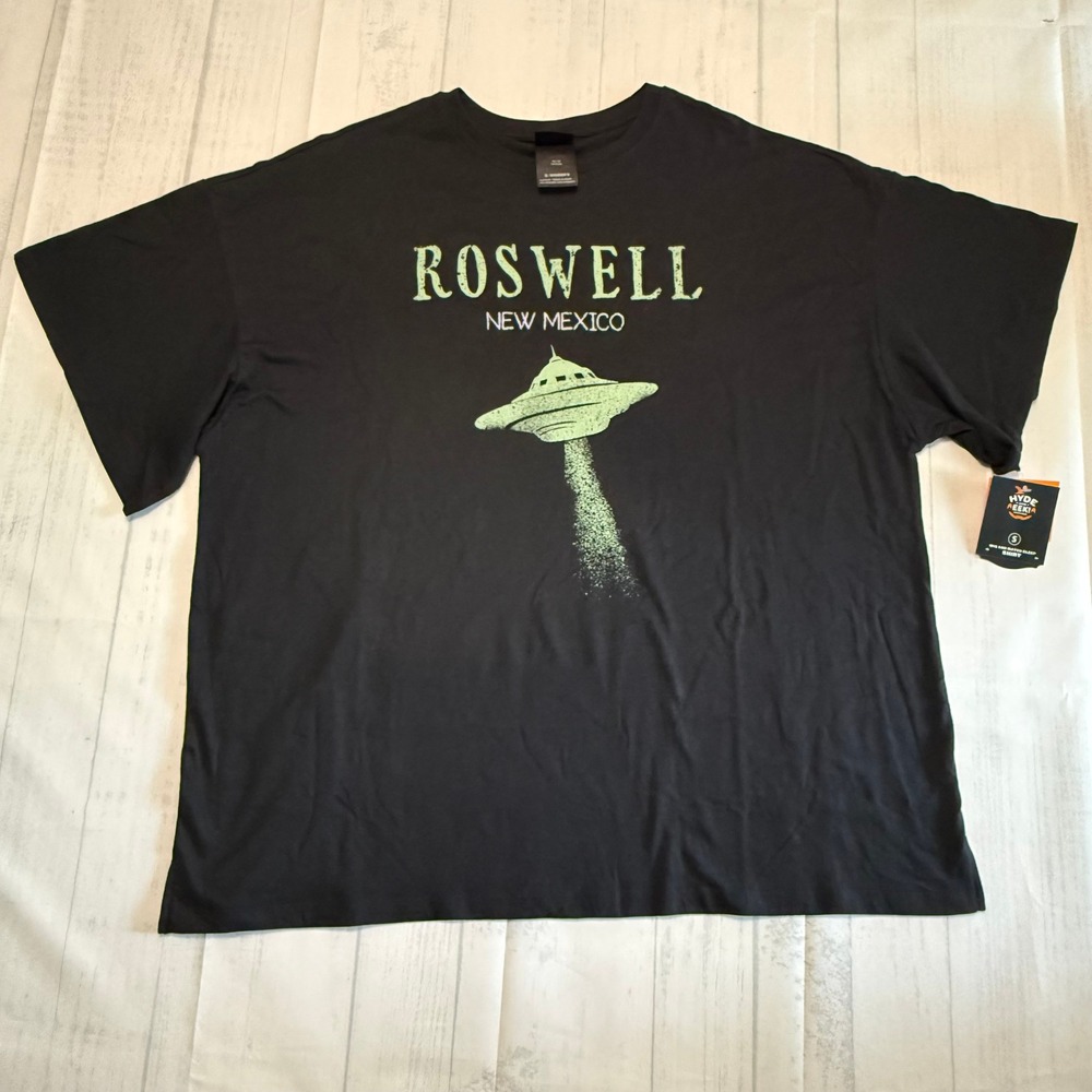Hyde & EEK Boutique Roswell New Mexico UFO Sleep Shirt Black Women Small NWT